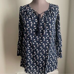 Max jeans hi-low cold shoulder top. Size small